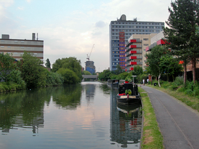 Accountants in Alperton